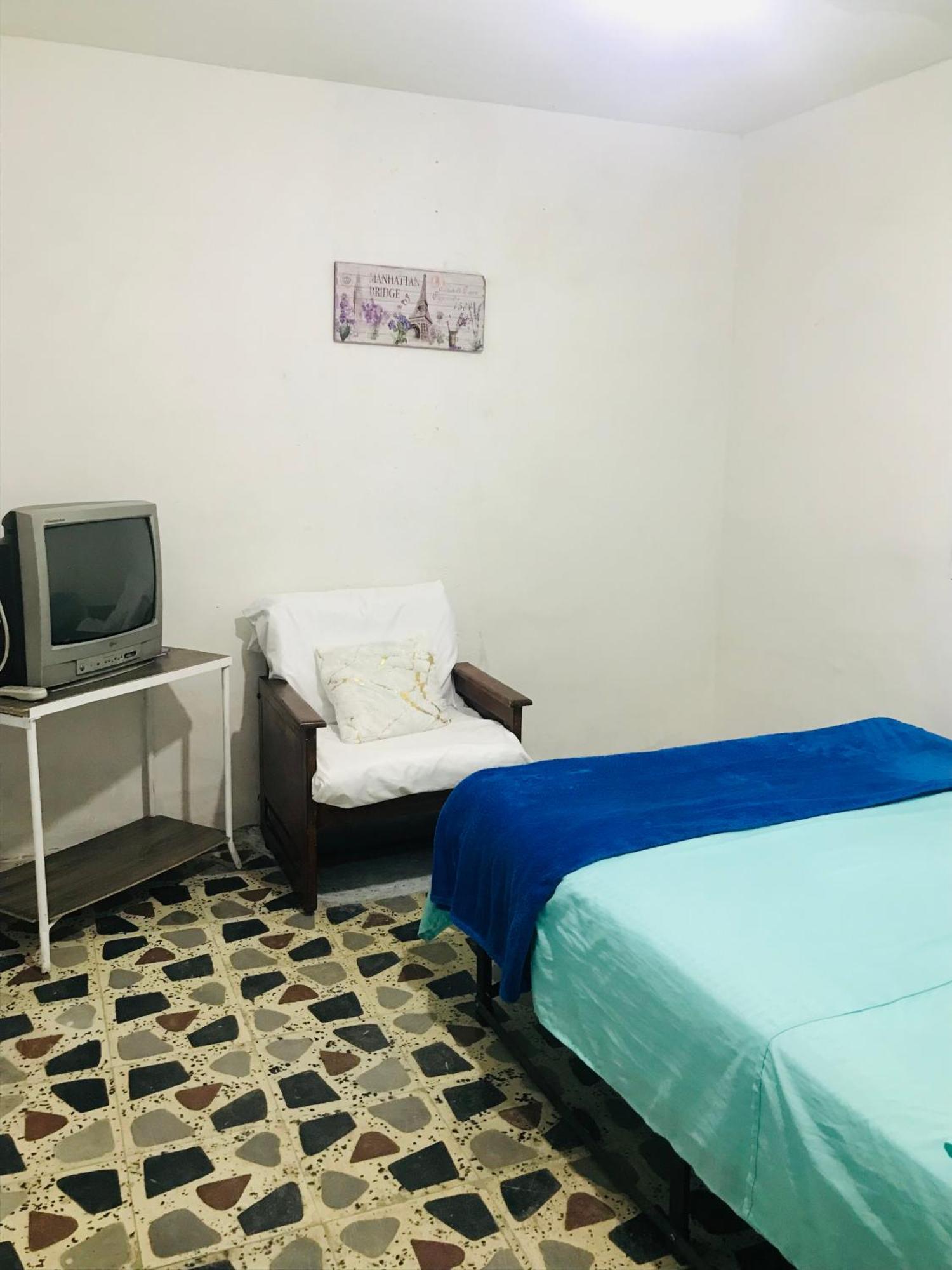 Hostal La 18 Pereira Buitenkant foto